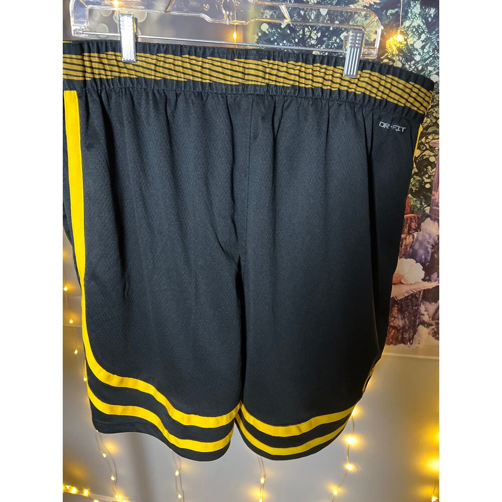 017 Nike Golden State Warriors Swingman City Edition Dri-FIT Shorts - Picture 5 of 9
